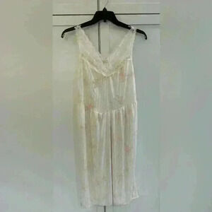 Vintage Elissa Night Gown Slip‎ Dress V Neck Floral Lace Medium Light Weight